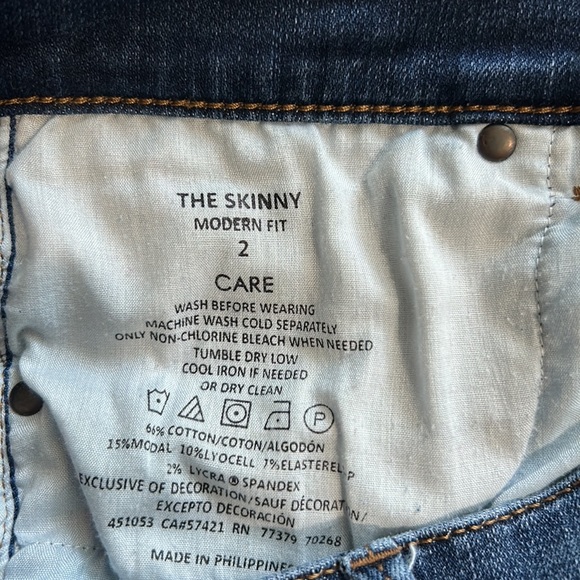 Ann Taylor Fur Trimmed, The Skinny, Modern Fit Jeans, Size 2. - Picture 6 of 6